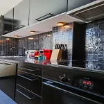 아파트 Luminous 1bdr Witha C&balcony-marais Louvre 파리