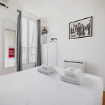 Luminous 1bdr Witha C&balcony-marais Louvre 파리
